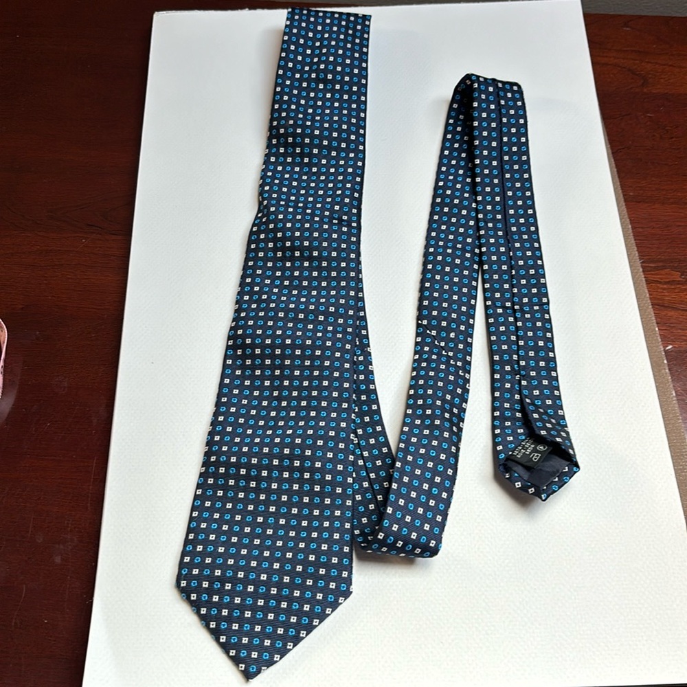 Les Coains tie